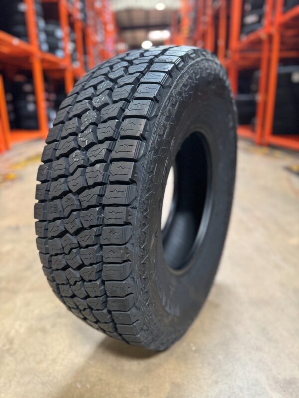 315/70 R17 Ling long - Image 2